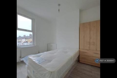 undefined, Lincoln Road, Enfield, EN3