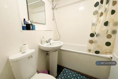 undefined, St Clement Close, Uxbridge, UB8