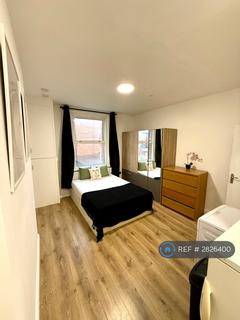 Studio to rent, Cricklewood Broadway, London, NW2