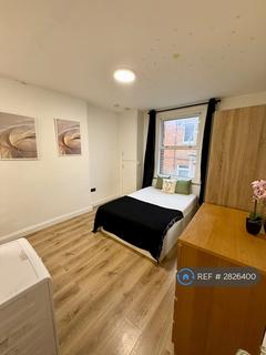 Studio to rent, Cricklewood Broadway, London, NW2