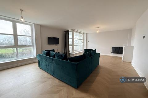 2 bedroom flat to rent, Barrier Point Road, London, E16