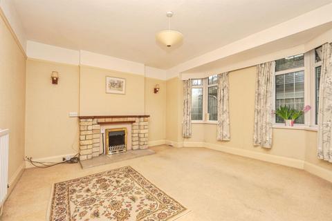 undefined, Melcombe Avenue, Weymouth