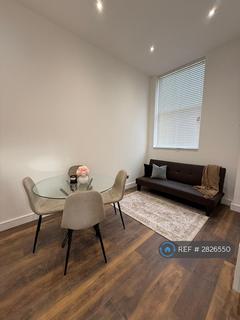 Studio to rent, Beethoven St, London, W10