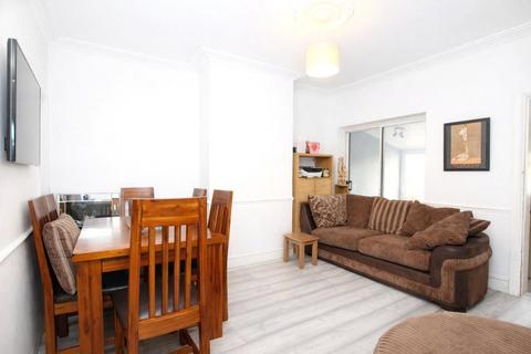 2 bedroom terraced house for sale, Flaxton Road, Plumstead Common, SE18