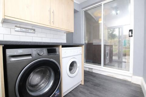 2 bedroom terraced house for sale, Flaxton Road, Plumstead Common, SE18