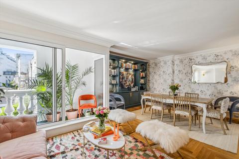 undefined, Manson Mews, London SW7
