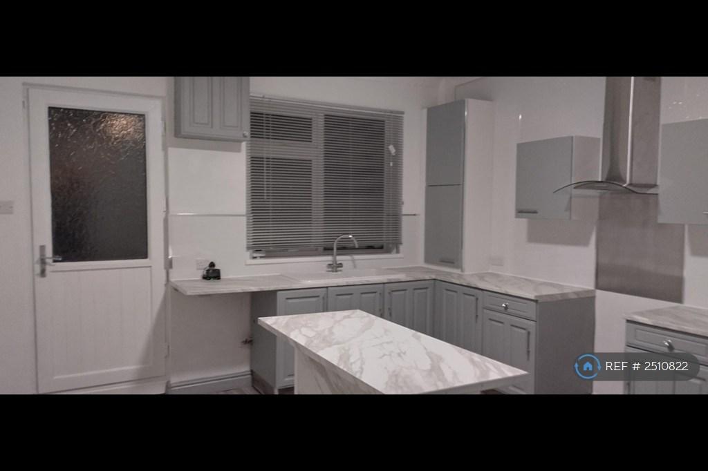 Kitchen Diner 1