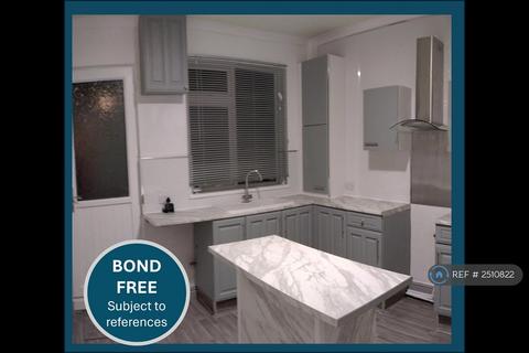 2 bedroom end of terrace house to rent, Vincent Terrace, Thurnscoe, Rotherham, S63