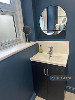 2 bedroom flat to rent, West Hampstead, London, NW6