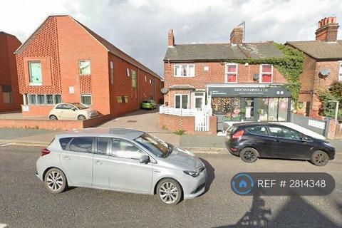 2 bedroom terraced house to rent, London Road, Colchester, CO3