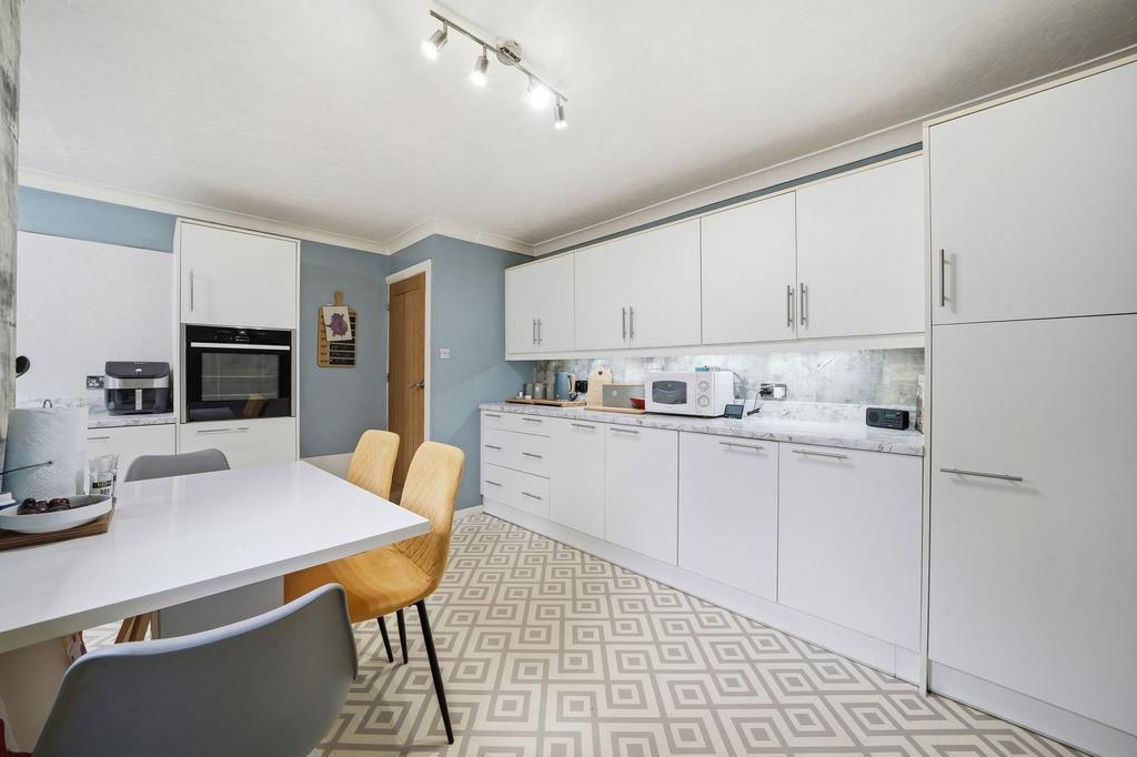 Dining kitchen