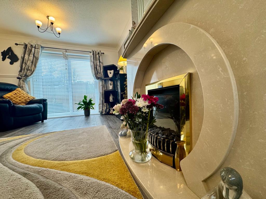 Chestnut Avenue fireplace