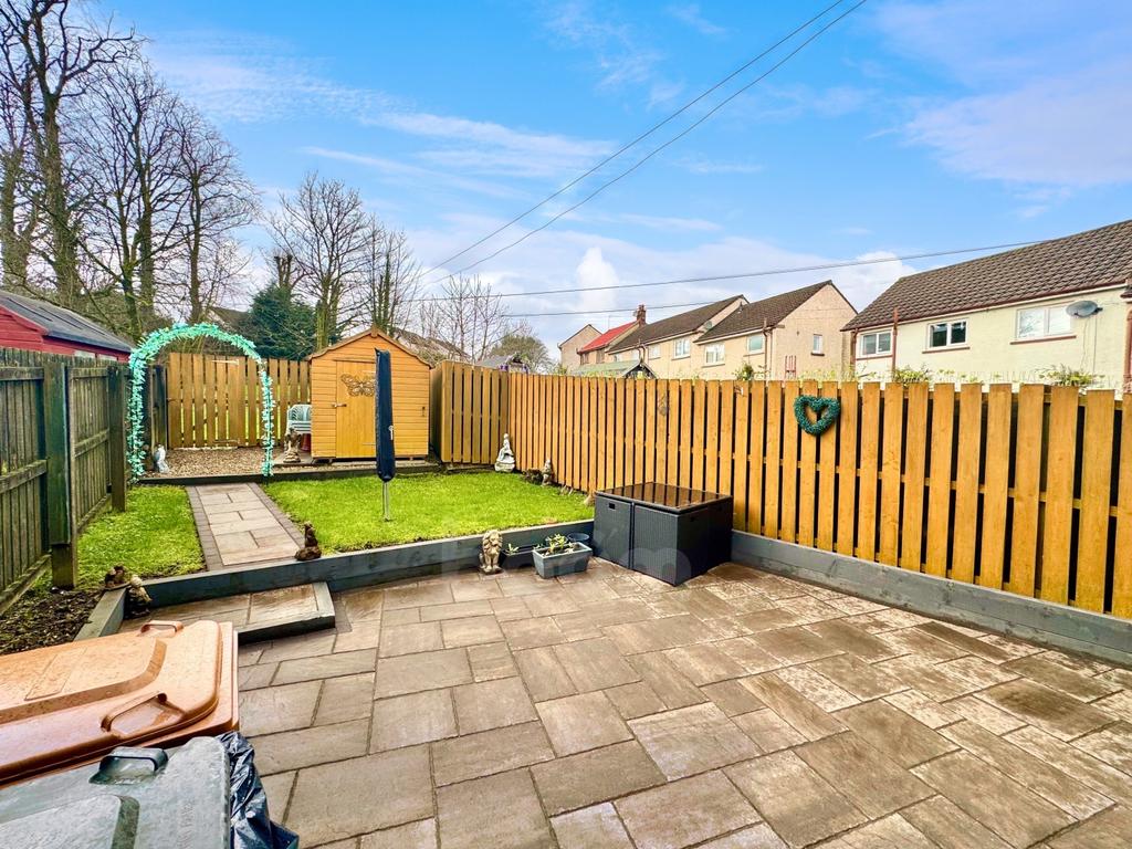 Chestnut Avenue rear garden photo
