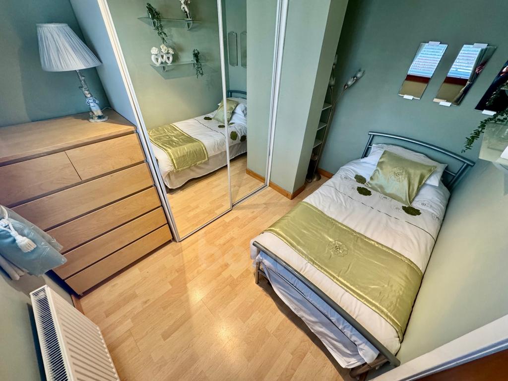 Chestnut Avenue bedroom three