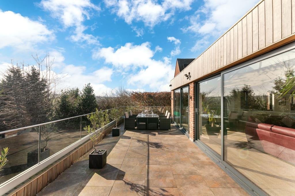 Living dining kitchen terrace