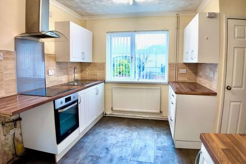 3 bedroom semi-detached house for sale, Highland Crescent, Pontllanfraith, NP12