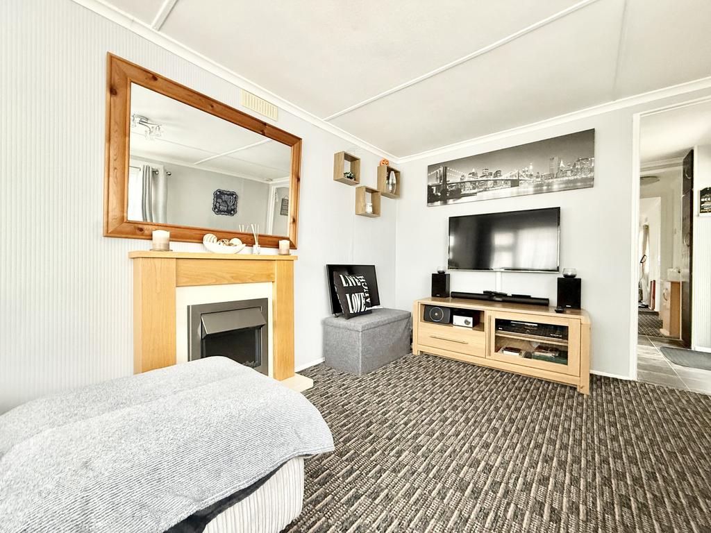 Lounge 2
