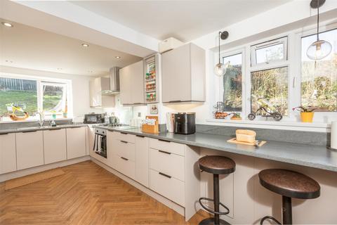 4 bedroom detached house for sale, Ffordd Taliesin, Killay, Swansea