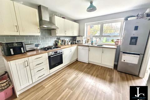 4 bedroom detached house for sale, Rees Way, Telford TF4