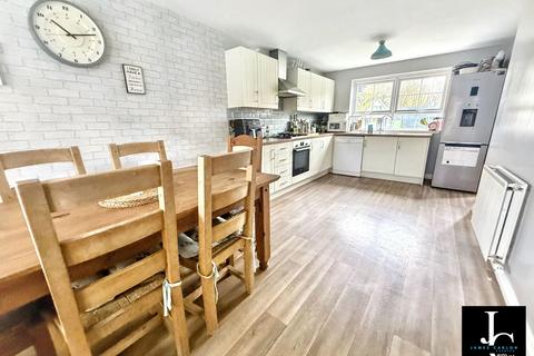 4 bedroom detached house for sale, Rees Way, Telford TF4