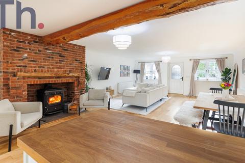 3 bedroom detached bungalow for sale - Popham Road, Shanklin PO37