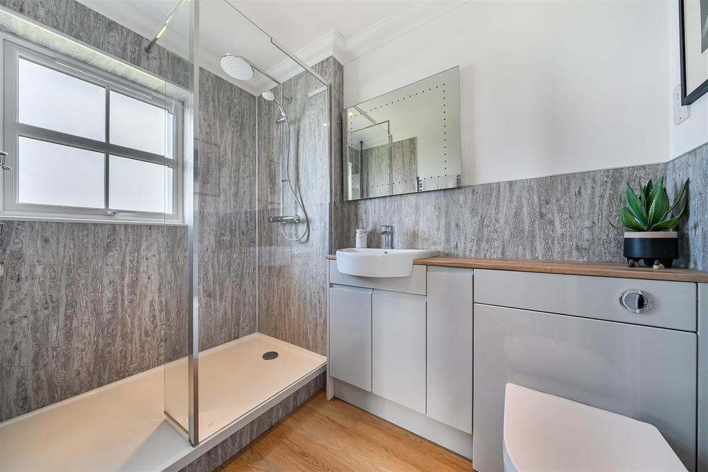 En Suite Shower Room