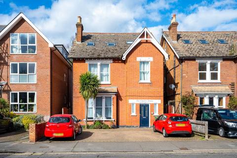 undefined, Beaufort Road, Kingston, Kingston Upon Thames, KT1