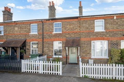2 bedroom terraced house for sale - Albert Road, Epsom