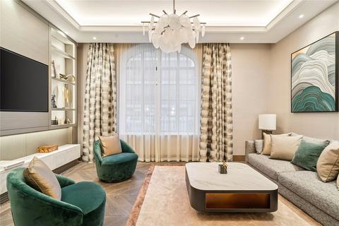 2 bedroom apartment to rent, Chesterfield Hill, London, W1J