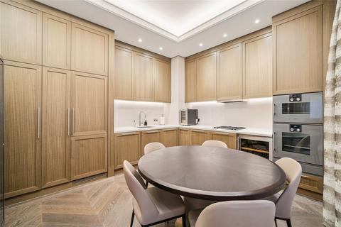 2 bedroom apartment to rent, Chesterfield Hill, London, W1J