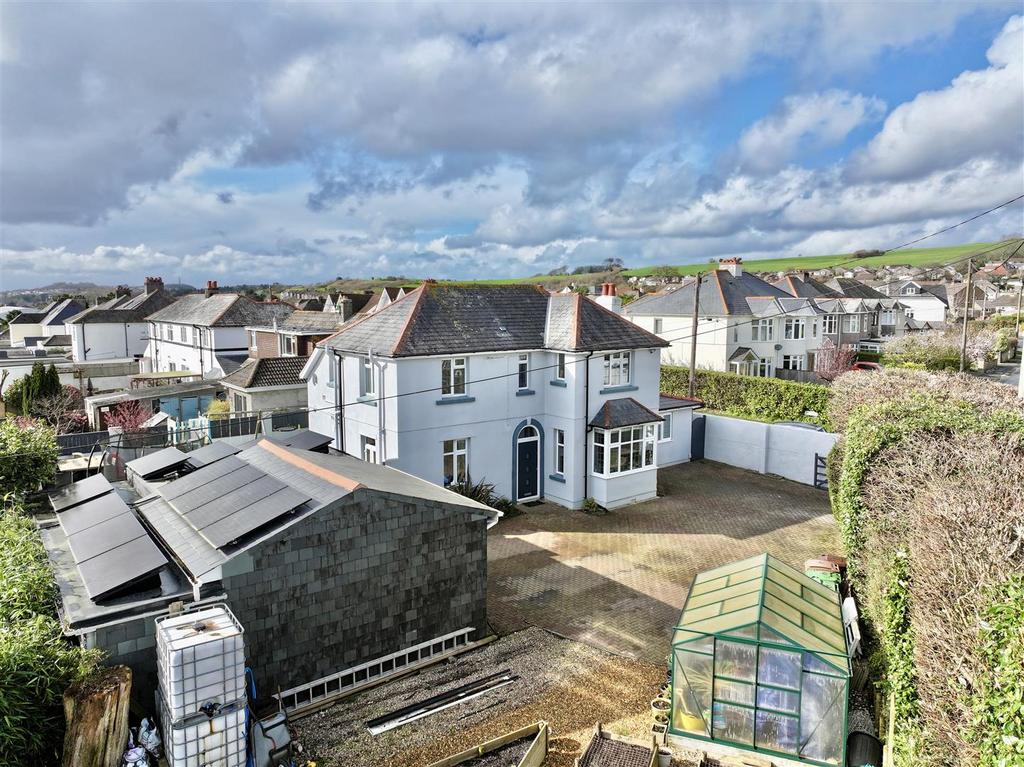 Plymbridge road, plympton, plymouth pl7 4 lf