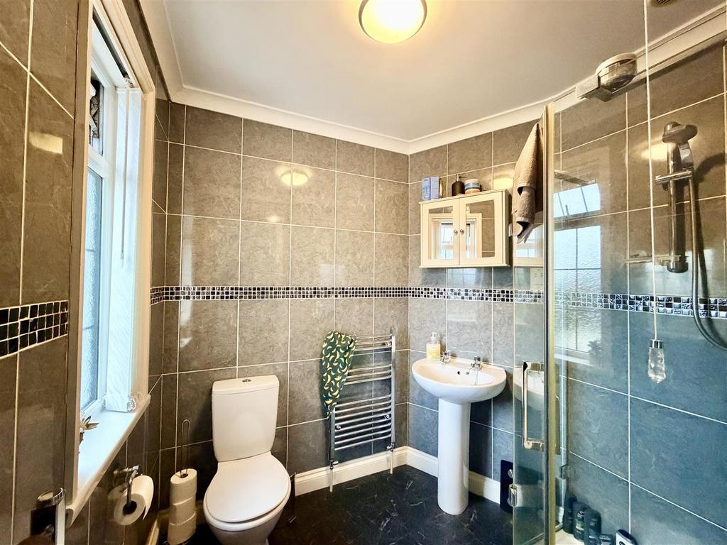 Ensuite