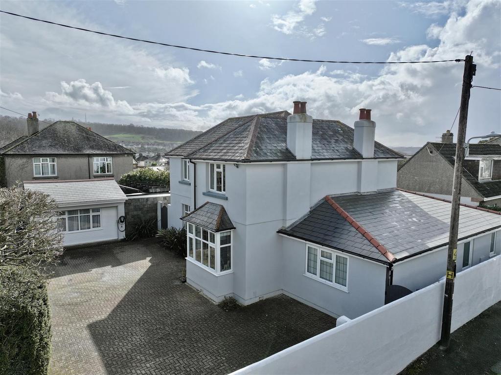 Plymbridge road, plympton, plymouth pl7 4 lf