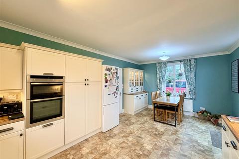 4 bedroom detached house for sale, Plymbridge Road, Plymouth PL7
