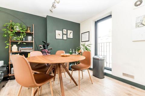 1 bedroom flat for sale, Putney Bridge Road, London SW18