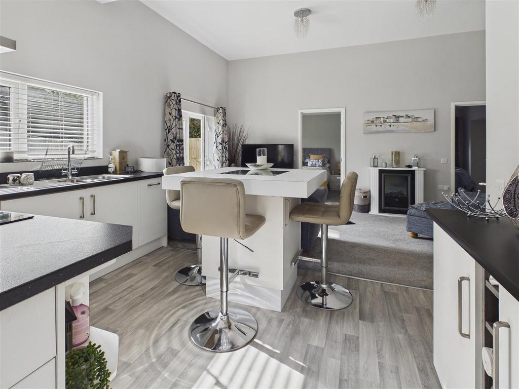 Open Plan Living / Kitchen