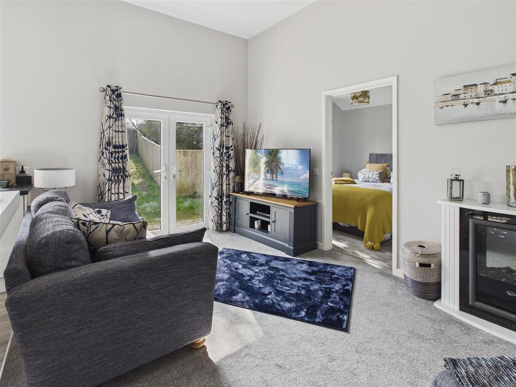 Open Plan Living / Kitchen