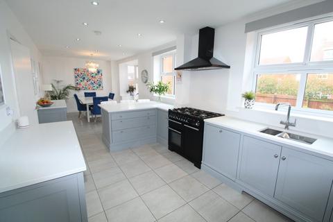 5 bedroom detached house for sale, Poppy Road, Lutterworth LE17