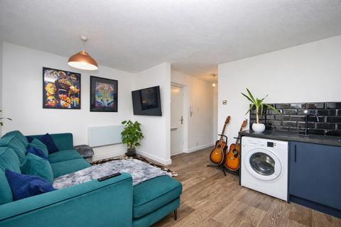 1 bedroom flat for sale, Hillside Road, Dover, Kent, CT17
