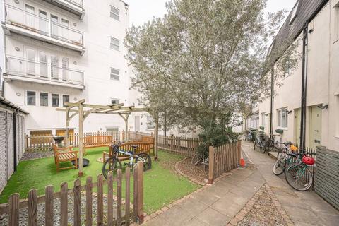 4 bedroom house to rent, Heritage Place, Earlsfield, London, SW18