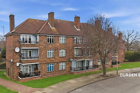 undefined, Kingsbridge Circus, Harold Hill, RM3