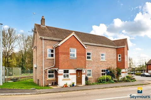 3 bedroom flat for sale - Haywards Corner, Dorking Road GU4