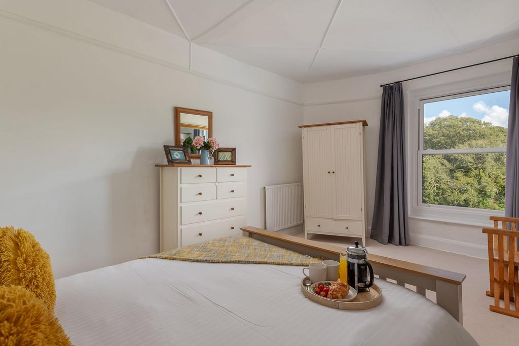 Principal Bedroom Higher Venice, Allaleigh,...