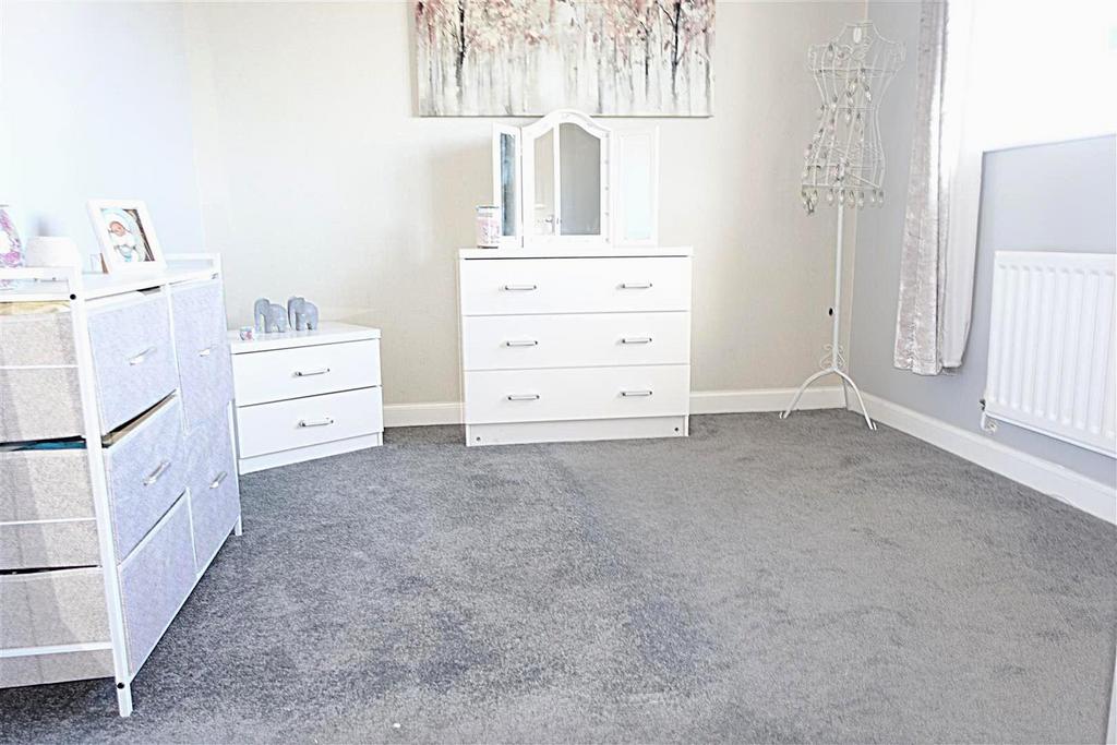 BEDROOM 2.jpg