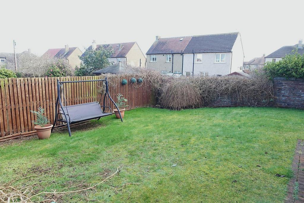 REAR GARDEN 1.jpg
