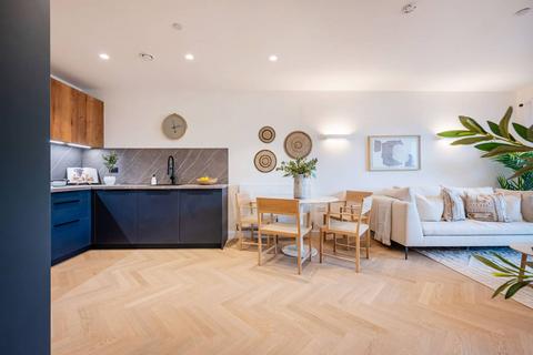 2 bedroom flat to rent, Madeleine Court, North Acton, Acton, W3