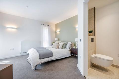 2 bedroom flat to rent, Madeleine Court, North Acton, Acton, W3
