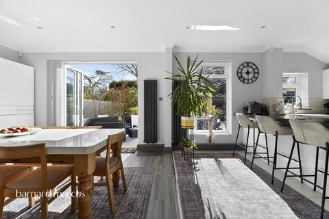 undefined, Leyfield, Worcester Park