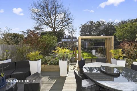 undefined, Leyfield, Worcester Park