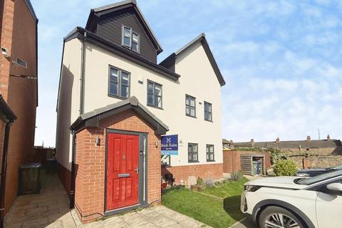 Fair Bank Close, Lincolnshire DN32